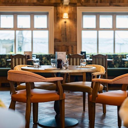 Holt Lodge Hotel Wrexham Esterno foto