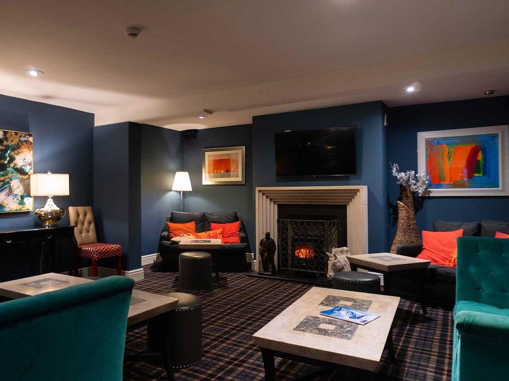 Holt Lodge Hotel Wrexham Esterno foto