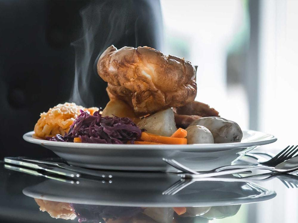 Holt Lodge Hotel Wrexham Esterno foto