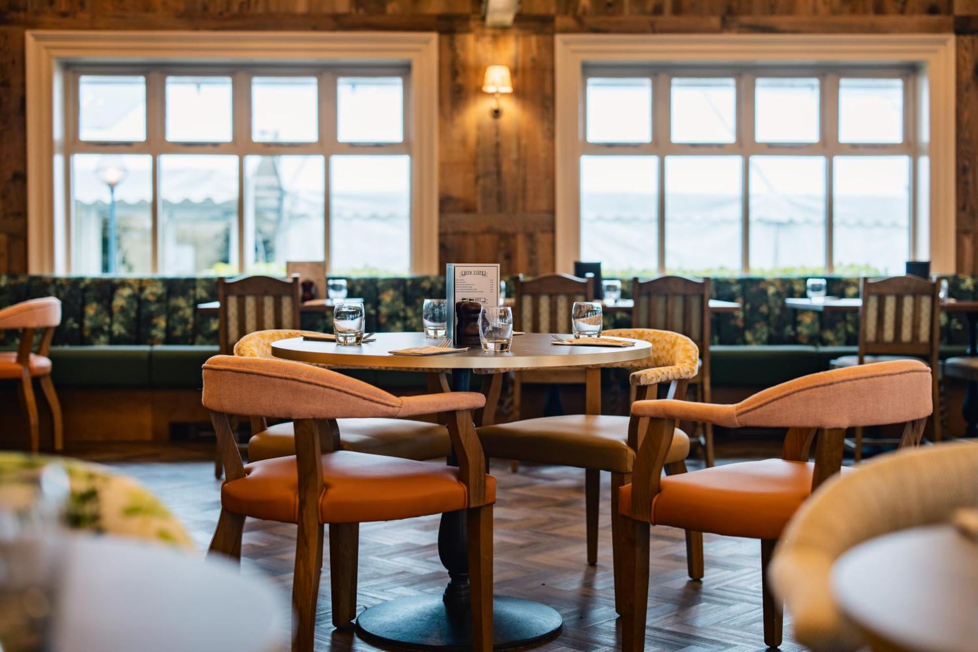 Holt Lodge Hotel Wrexham Esterno foto